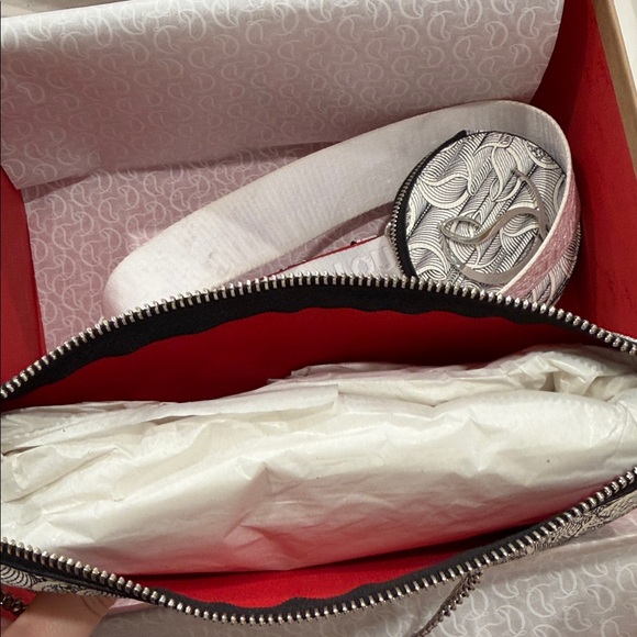 CHRISTIAN LOUBOUTIN LOUBILA HYBRID MONOGRAM
POUCH CROSSBODY BAG IN WHITE/BLACK - Picture 6 of 8